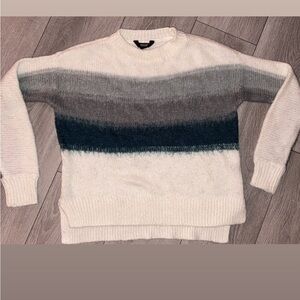 Vera Wang Women’s Size Small Log Sleeved Acrylic Sweater Winter Warm Color Block